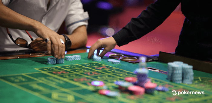 Roulette Table & Chips